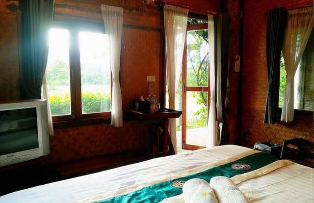 Villa With A/C (Chomjan House)