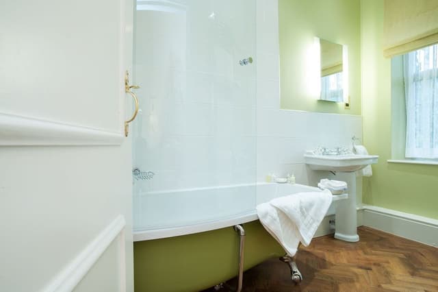 Basic Room, 1 Double Bed