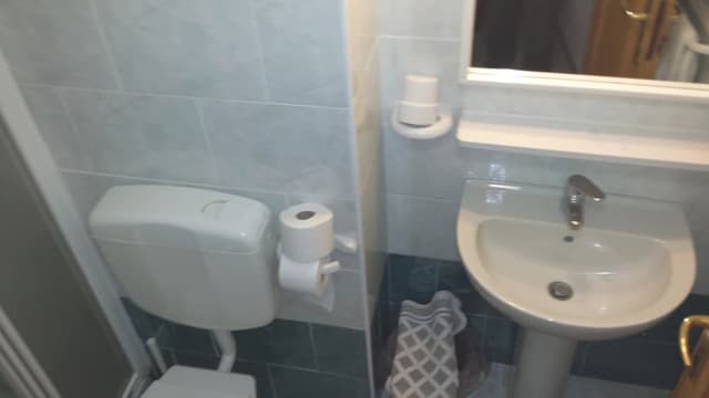 Economy Triple Room