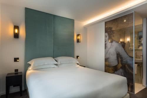 Classic Baronne Eiffel Tower Side View Double Room