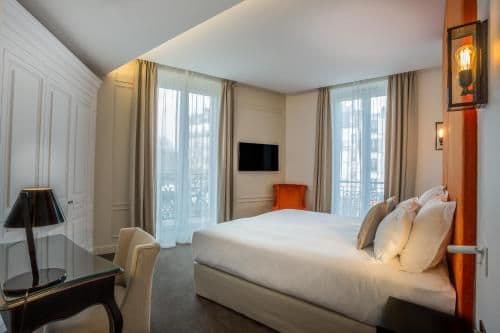 Prestige Comtesse Eiffel Tower Front View Double Room