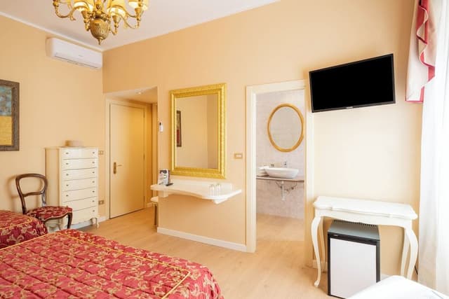 Triple Room