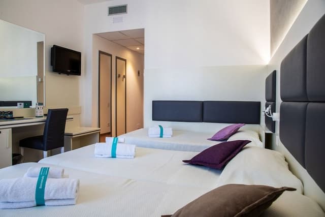 Business Triple Room, Balcony