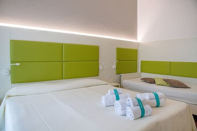 Business Triple Room, Balcony
