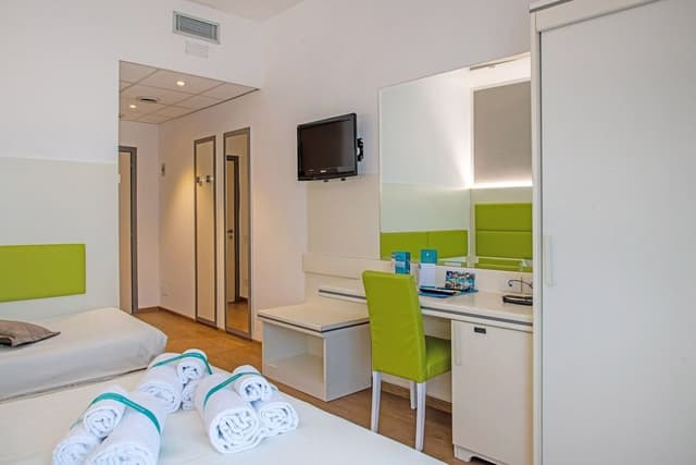 Business Triple Room, Balcony