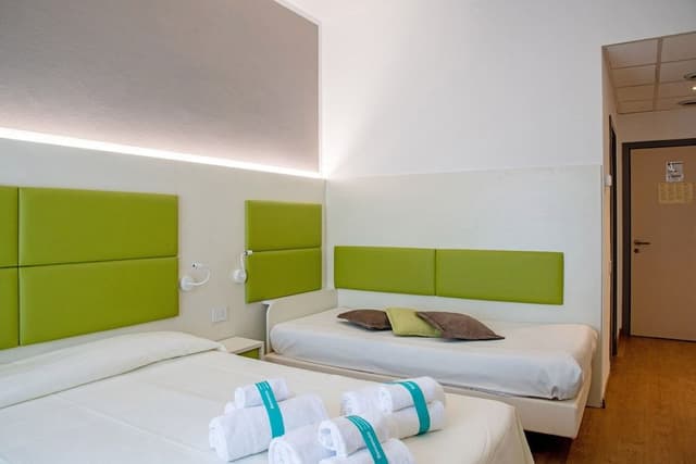 Business Triple Room, Balcony