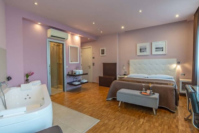 Superior Double Room, Jetted Tub