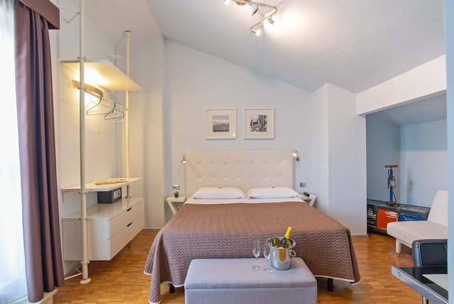 Panoramic Suite, Jetted Tub