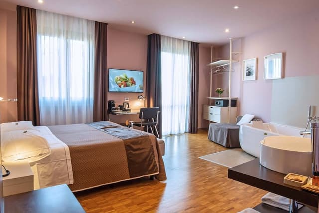 Superior Double Room, Jetted Tub