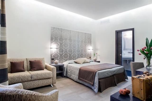 Triple Room, Annex Building