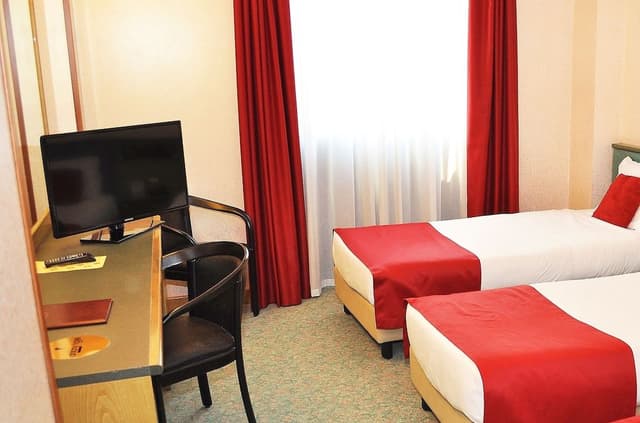 Economy Triple Room