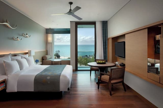 Room, 1 King Bed, Ocean View