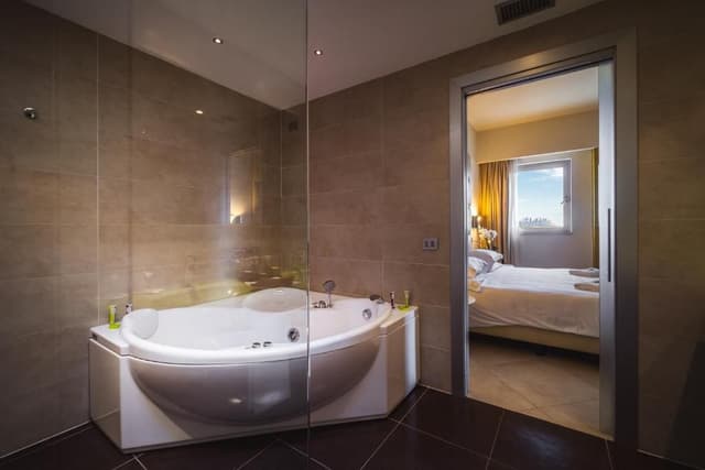 Suite with Jacuzzi