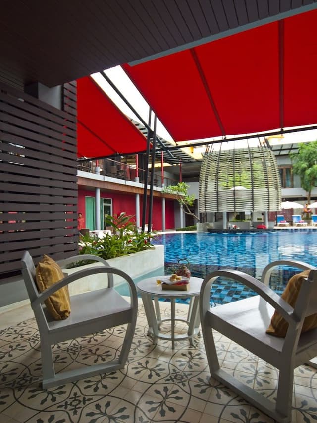 Deluxe Room, Pool Access