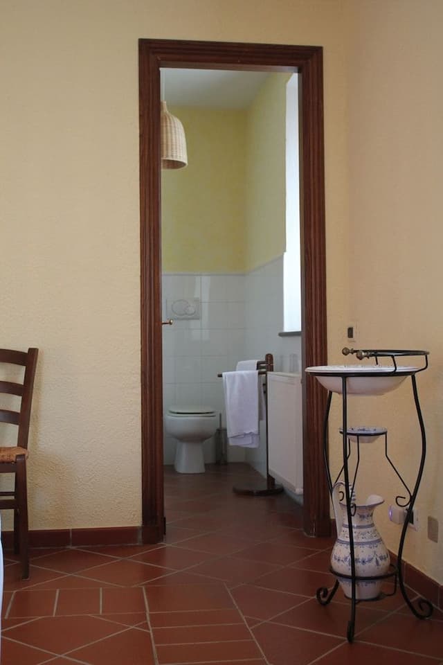 Economy Room, Annex Building