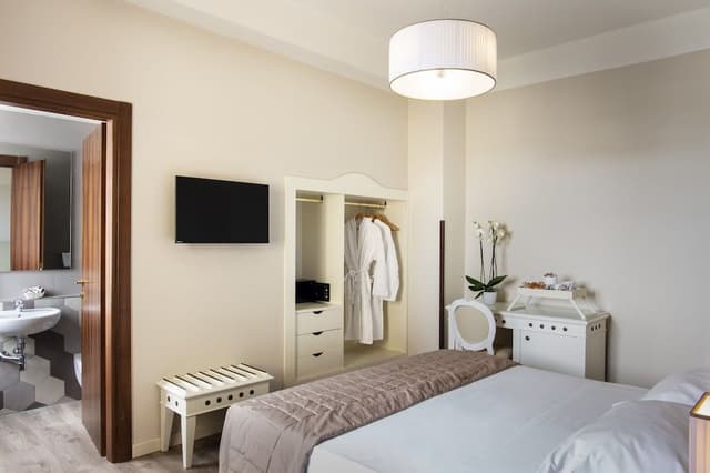 Classic Double Room