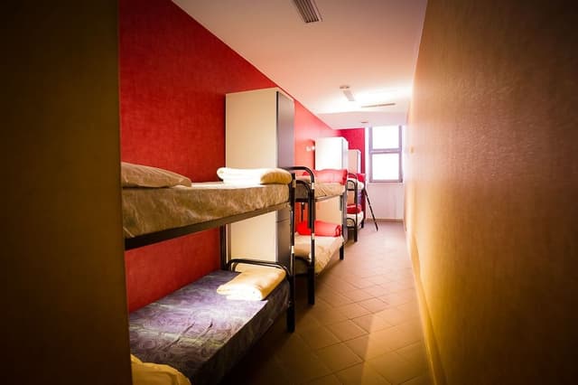 Shared Dormitory, Shared Bathroom