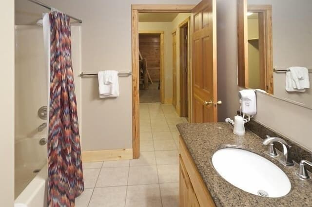 Luxury Cabin, 3 Bedrooms (7 Beds)