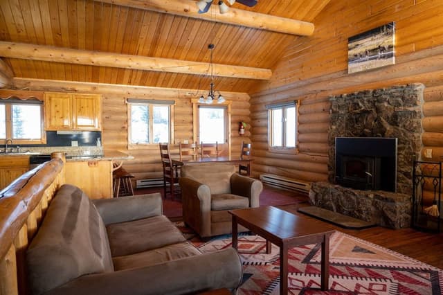 Luxury Cabin, 3 Bedrooms (7 Beds)