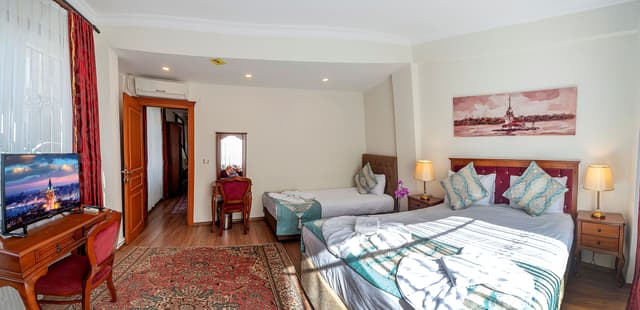 Deluxe Suite