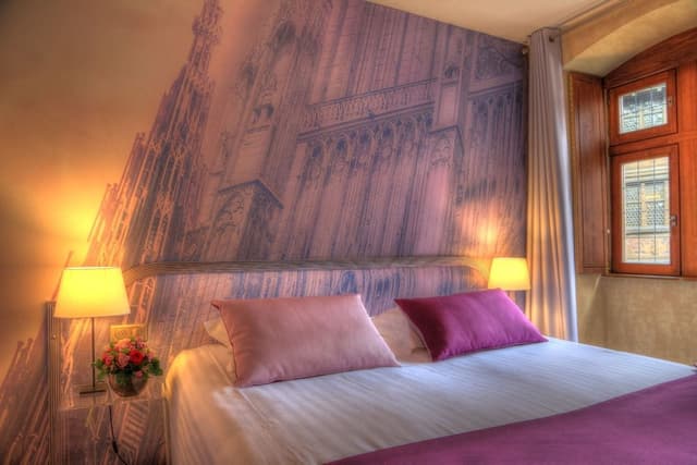 Double Room (Cathedral View)