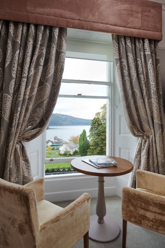 Signature Suite with Lake View