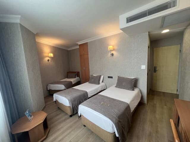Triple Room
