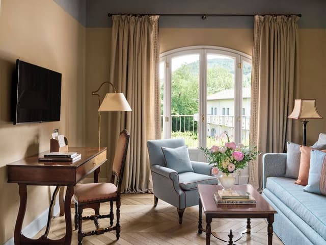 Exclusive Suite (garden or river view)