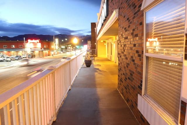 Standard Room, 1 King Bed, Mountain View (Shared Balcony No Pets Faces Highway)