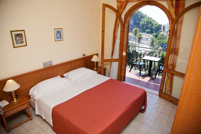 Double or Twin Room, Partial Sea View