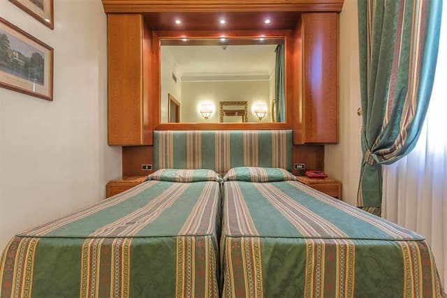 Economy Room
