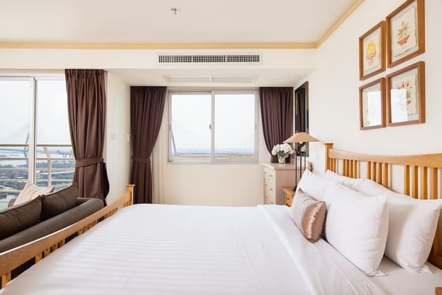 Deluxe Studio, River View