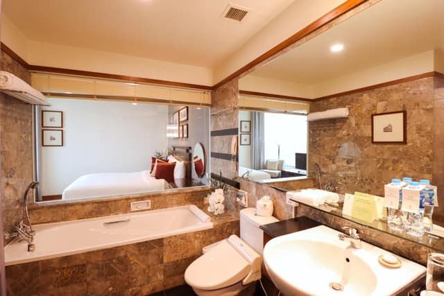 One-Bedroom Premier Serviced Suite