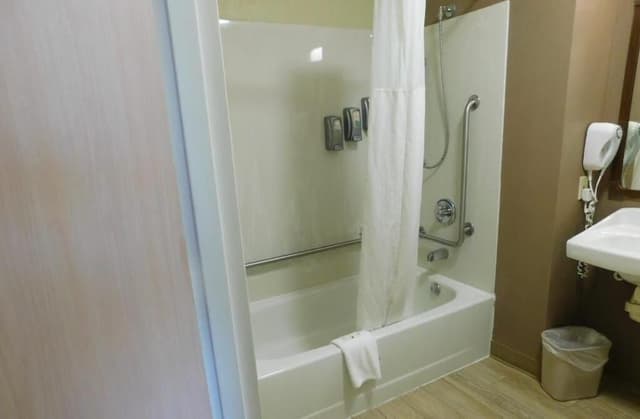 Room, 1 King Bed, Accessible, Non Smoking