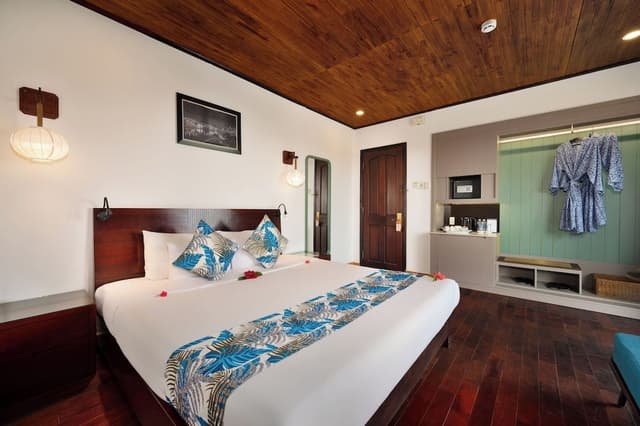 Superior Room, Garden View