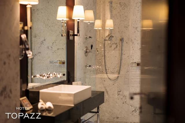 Deluxe Room at Topazz