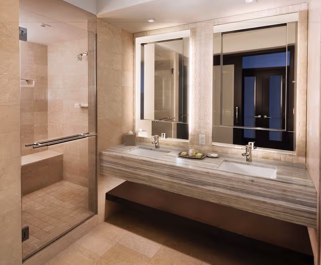 Suite, 1 King Bed