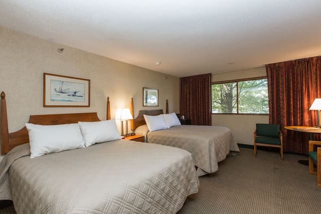 Deluxe Room, 2 Queen Beds. Pet Availability Limited. Please inform of pets at time of booking.