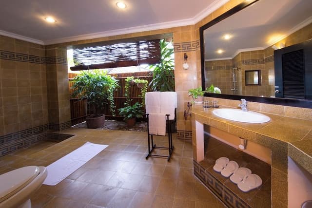 Bungalow, Garden View