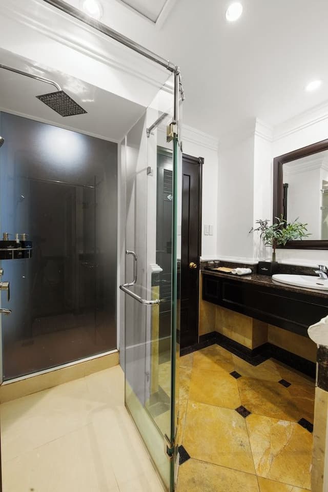 Family Suite (French Wing)