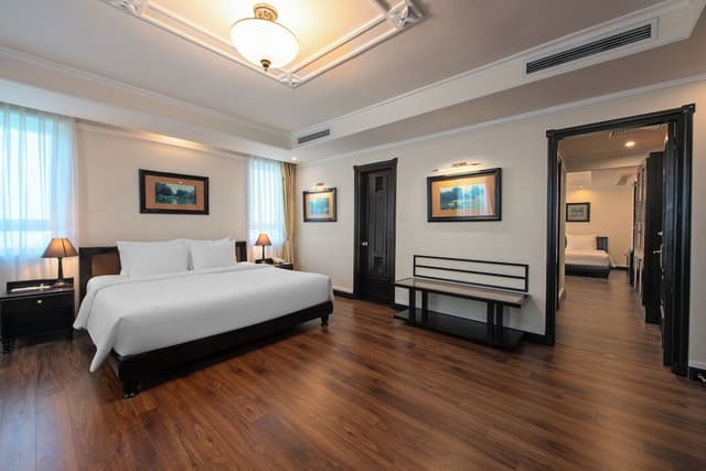 Family Suite (French Wing)