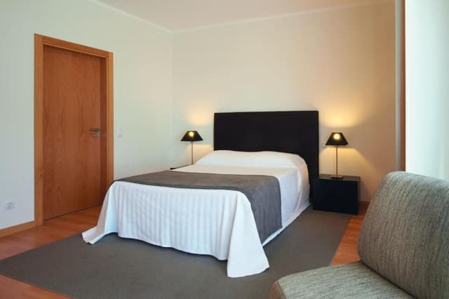 Two-Bedroom Family Apartment (Apartamento T2)
