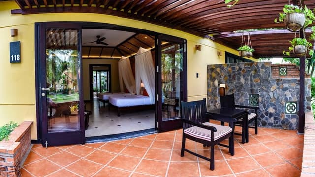 Bungalow Garden/Pool view