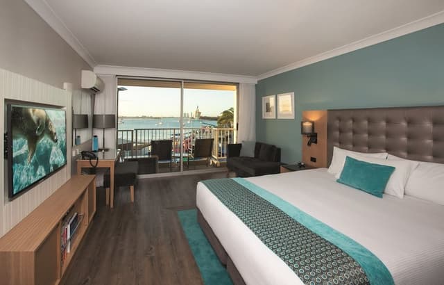 Water View King + Entry to 4 Theme Parks