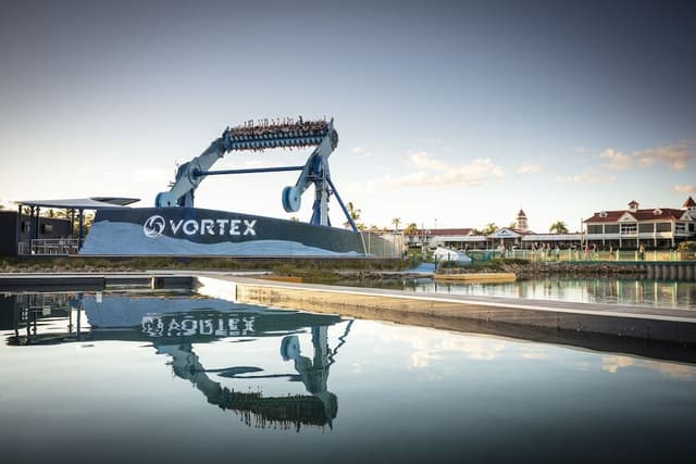 Water View Queen + Entry to 4 Theme Parks