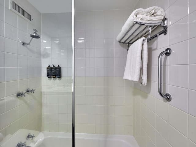 Deluxe Room, 1 Queen Bed, Balcony