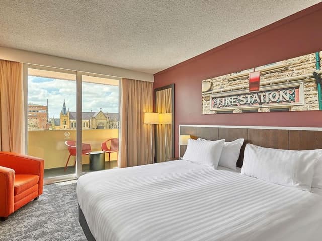 Deluxe Room, 1 Queen Bed, Balcony