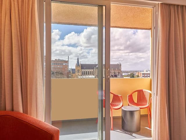 Deluxe Room, 1 Queen Bed, Balcony