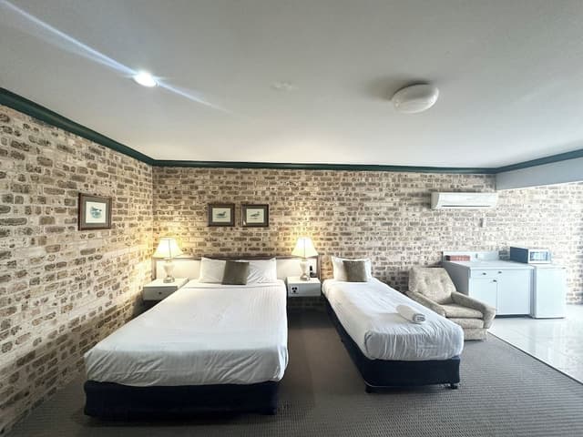 Standard 2 Bedroom Family Room