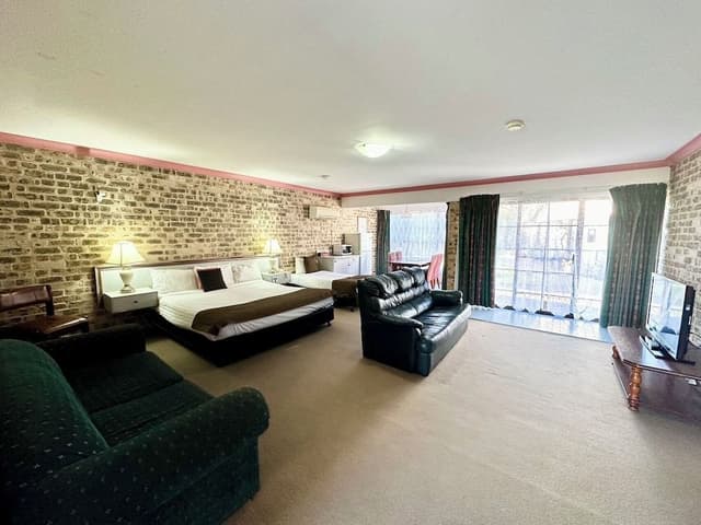 Executive 2 Bedroom Family Room